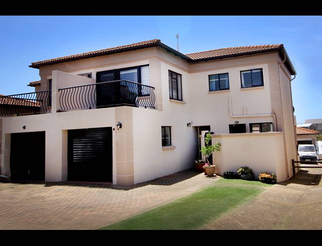 3 BEDROOM TOWNHOUSE FOR SALE IN ISLAND VIEW